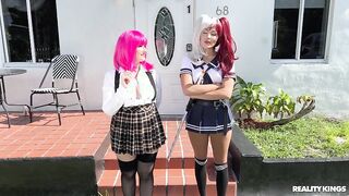 أيهما الأكثر إثارة و سكسي xlxx