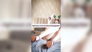 دانا المصرية تستمتع بعيد الميلاد مع عشيقها - سكس مصري