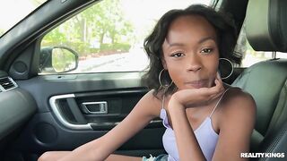 xlxx تريد مص قضيبه الشهير في شاحنته